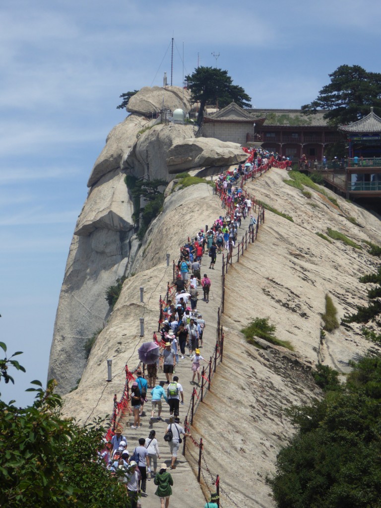 Tourists on Huashan